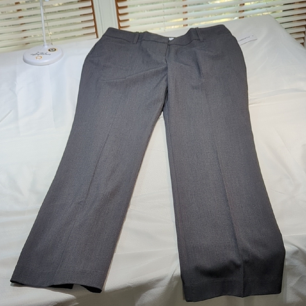 Liz Claiborne Women's Gray Trousers - Picture 5 of 10